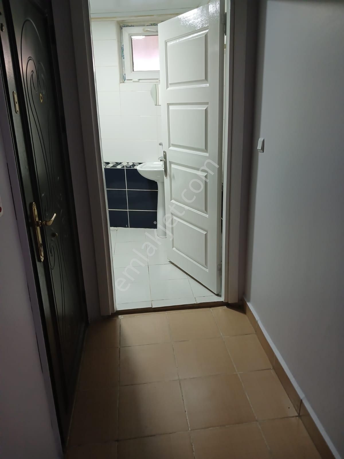 Hilal Akın Emlak’tan Yeşiltepe Mahallesi’nde Üniversiteye Yakın Kiralık 2+1 Daire - Görsel 19