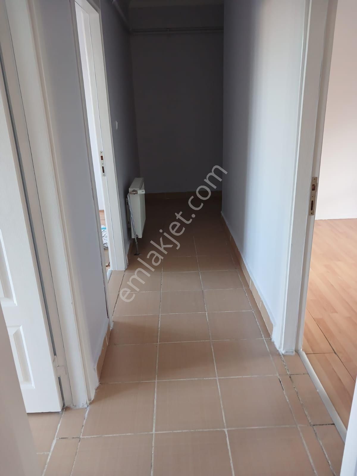 Hilal Akın Emlak’tan Yeşiltepe Mahallesi’nde Üniversiteye Yakın Kiralık 2+1 Daire - Görsel 16