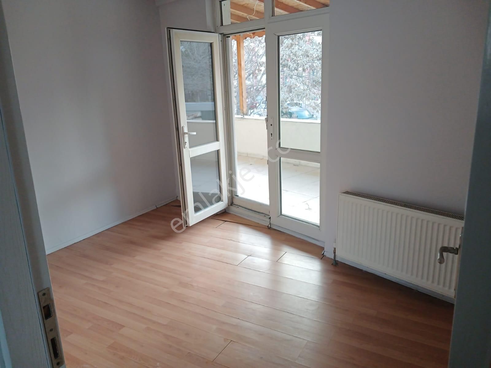 Hilal Akın Emlak’tan Yeşiltepe Mahallesi’nde Üniversiteye Yakın Kiralık 2+1 Daire - Görsel 10