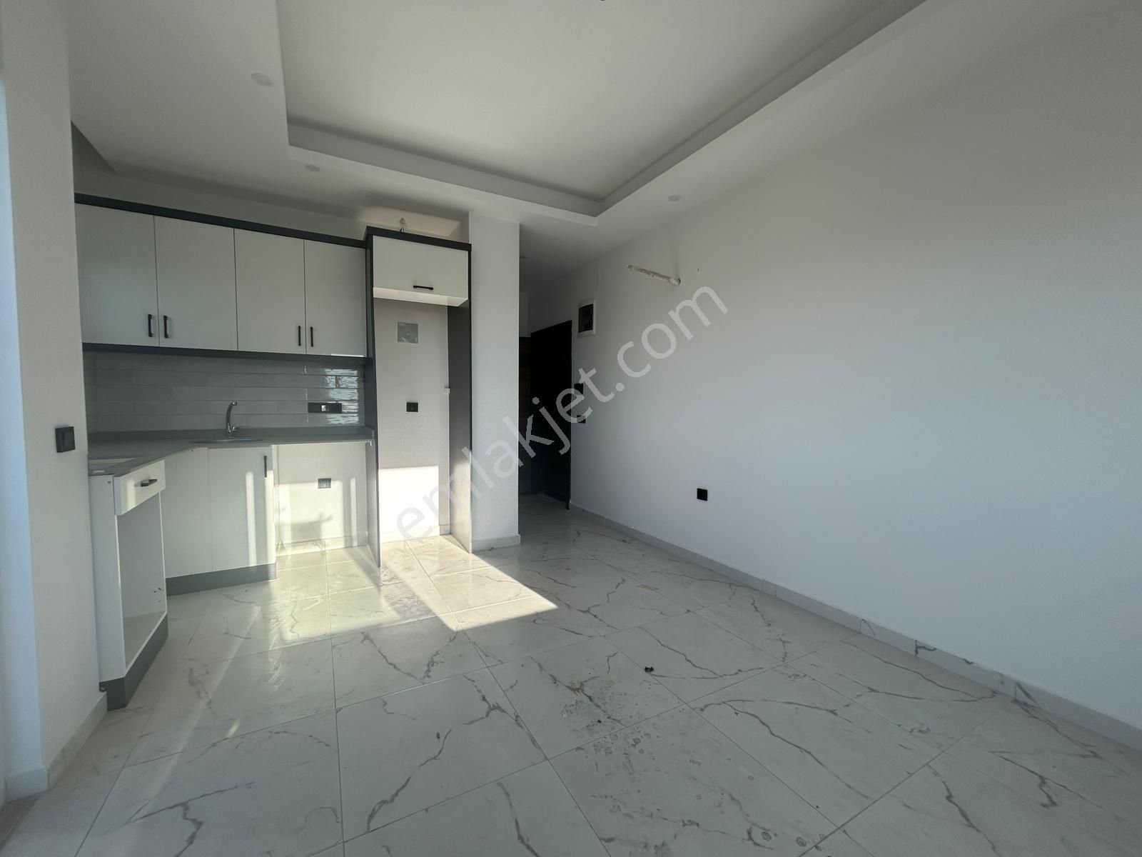 Alanya Konaklıda Full Deniz Manzaralı Sıfır 1+1 Fırsat Daire - Görsel 2