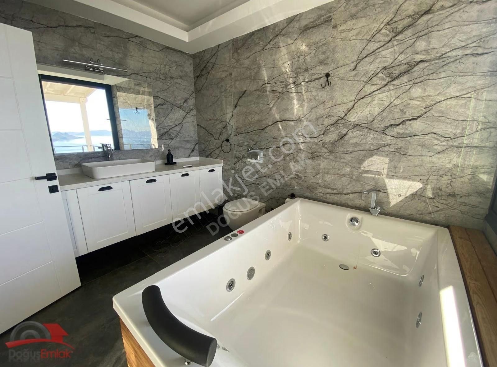Doğuş Emlak'tan Full Deniz Adalar Manzaralı Havuz Bahçeli Villa - Görsel 10