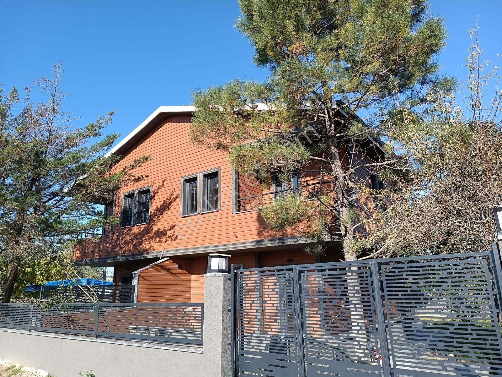 Kartallar'dan İki Katlı Büyük Bahçeli 3+1 Geniş Ve Ferah - Görsel 32