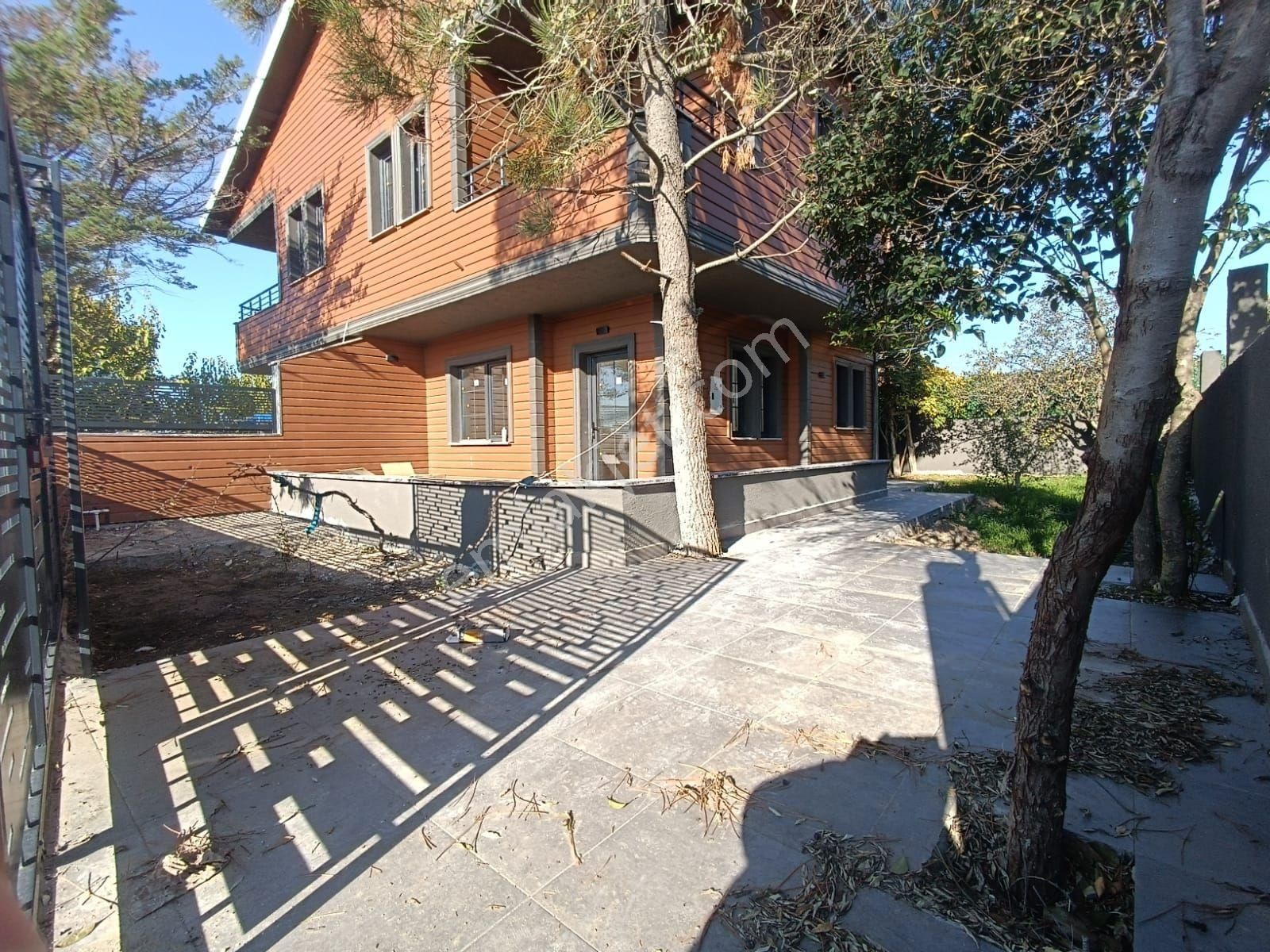 Kartallar'dan İki Katlı Büyük Bahçeli 3+1 Geniş Ve Ferah - Görsel 28