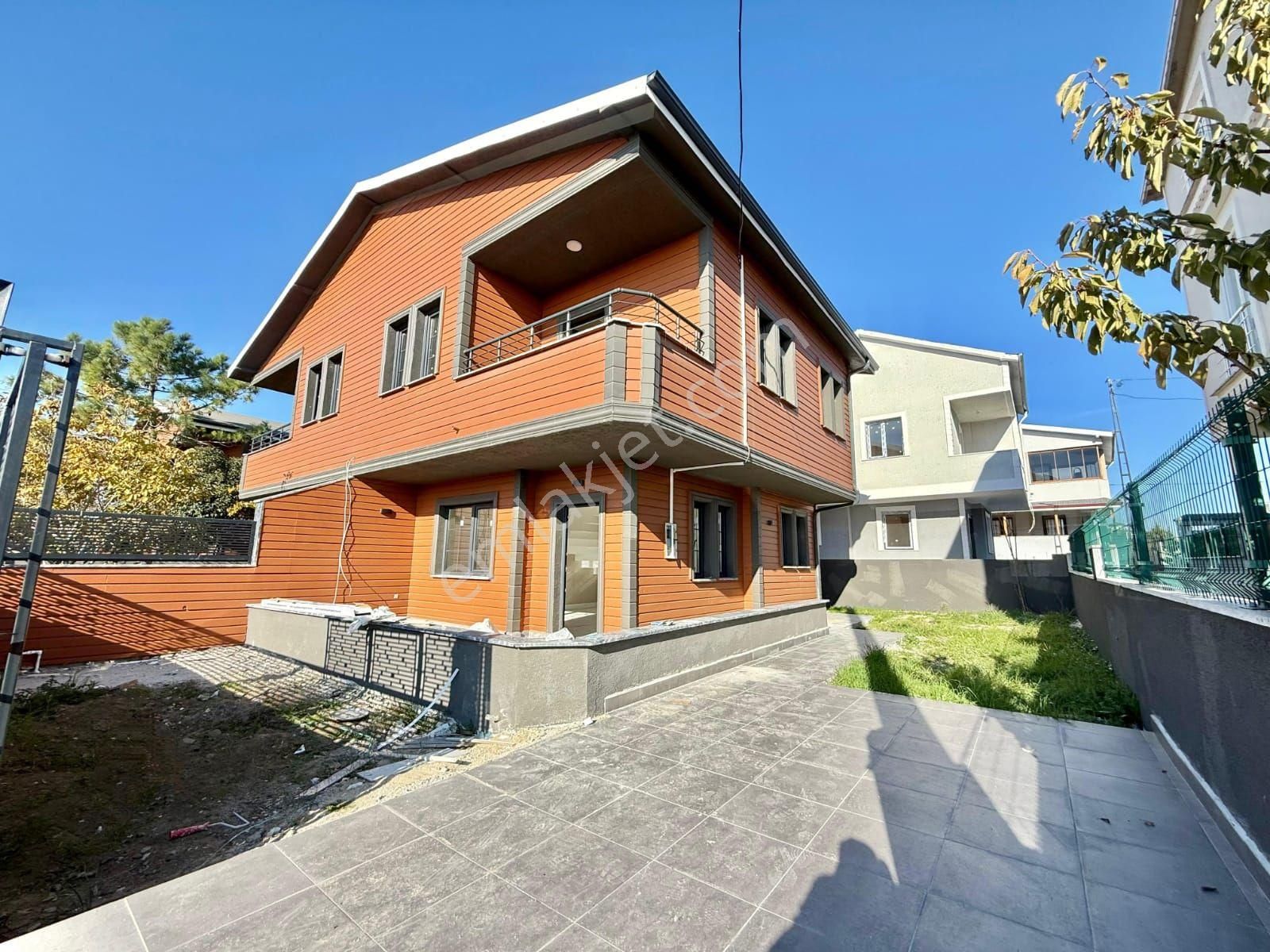 Kartallar'dan İki Katlı Büyük Bahçeli 3+1 Geniş Ve Ferah - Görsel 31