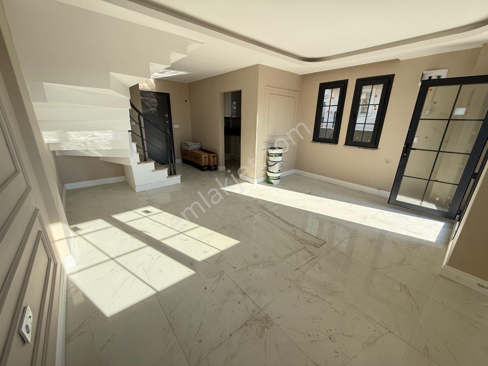 Kartallar'dan İki Katlı Büyük Bahçeli 3+1 Geniş Ve Ferah - Görsel 8