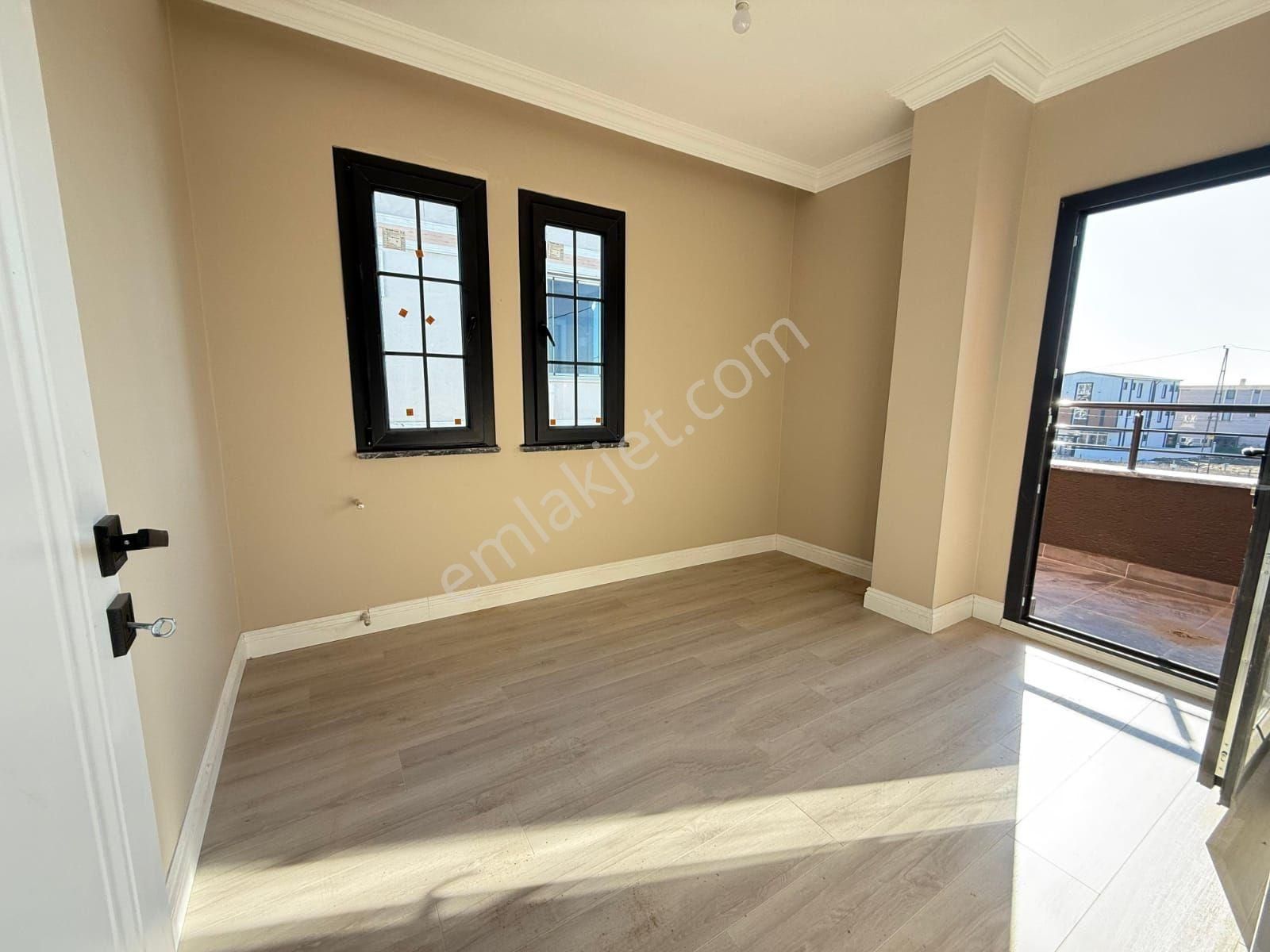 Kartallar'dan İki Katlı Büyük Bahçeli 3+1 Geniş Ve Ferah - Görsel 18