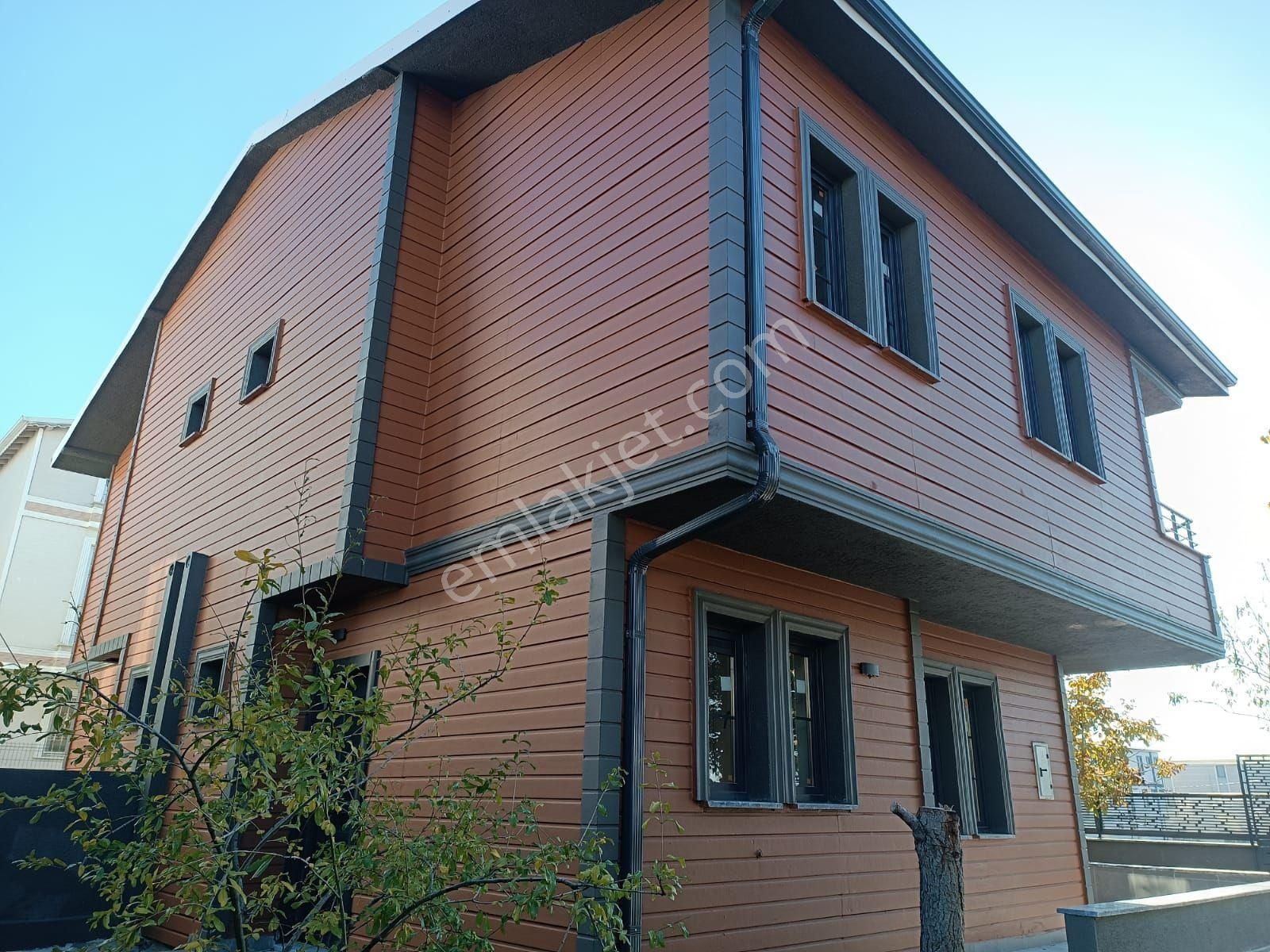 Kartallar'dan İki Katlı Büyük Bahçeli 3+1 Geniş Ve Ferah - Görsel 35