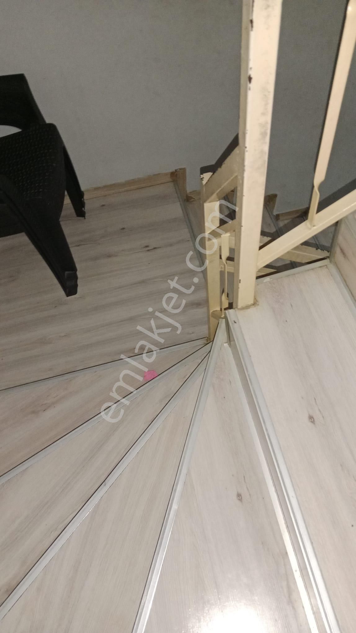 Buca Güven Mahallesi//menderes Caddesi/deniz Bank Yanı//izbana 3-4dk//165m2 3+1arakat Dublex Daire - Görsel 17