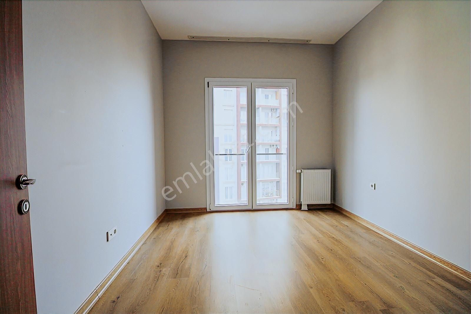 Yenitepe 1.etap Havuz Manzaralı 2+1 Kiracılı Satılık Daire - Görsel 9