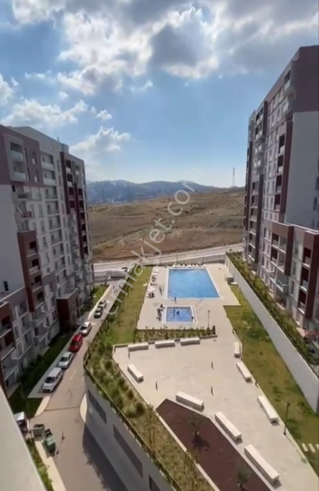 Yenitepe 1.etap Havuz Manzaralı 2+1 Kiracılı Satılık Daire - Görsel 18