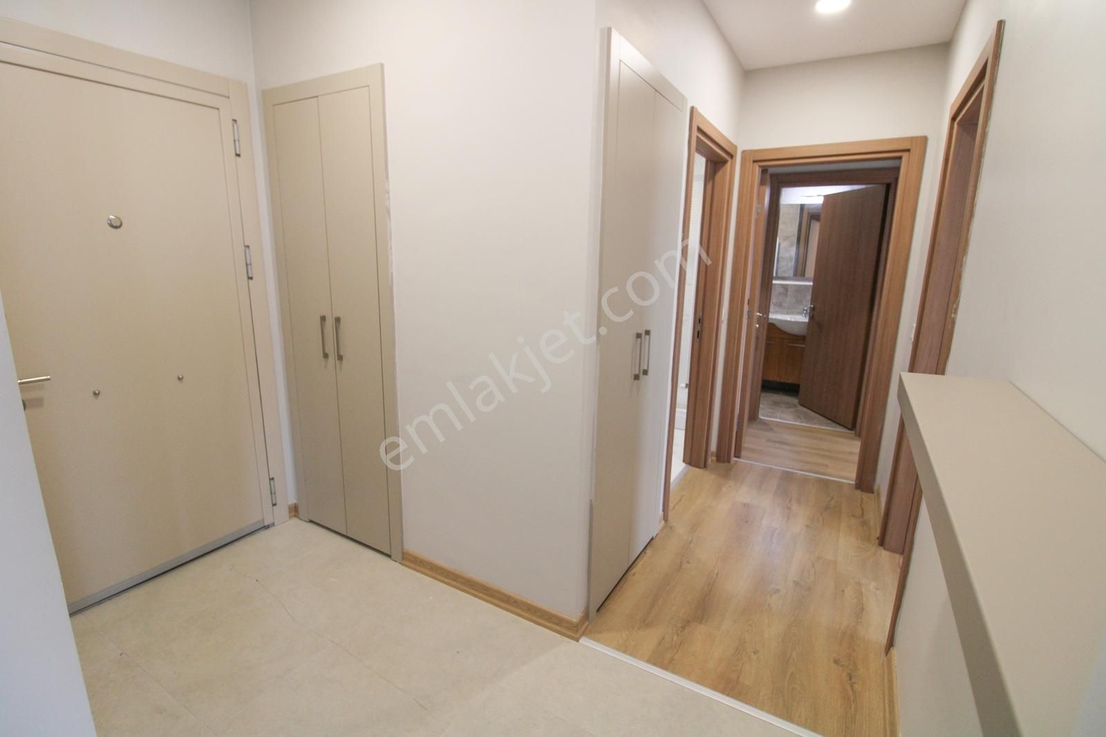 Yenitepe 1.etap Havuz Manzaralı 2+1 Kiracılı Satılık Daire - Görsel 13