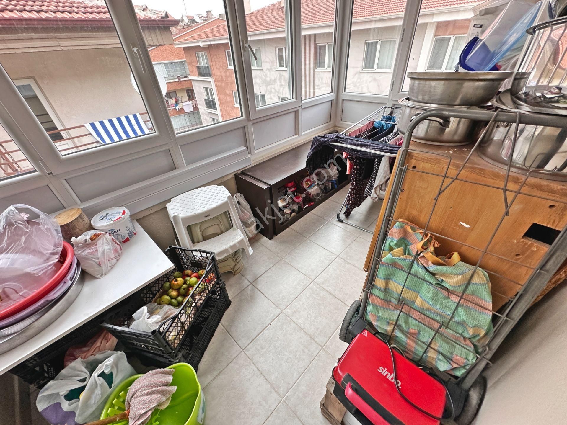 Demirlibahçe Tren İstasyonu Yakınında Katta Bağımsız Salon 3+1 Satılık Daire - Görsel 13