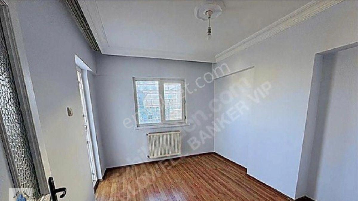 Etimesgut İstasyon Cadde Üzeri Ara Kat Balkonlu 3+1 Daire - Görsel 2