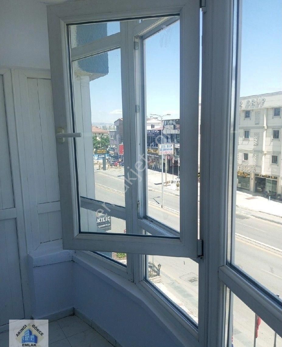 Etimesgut İstasyon Cadde Üzeri Ara Kat Balkonlu 3+1 Daire - Görsel 10