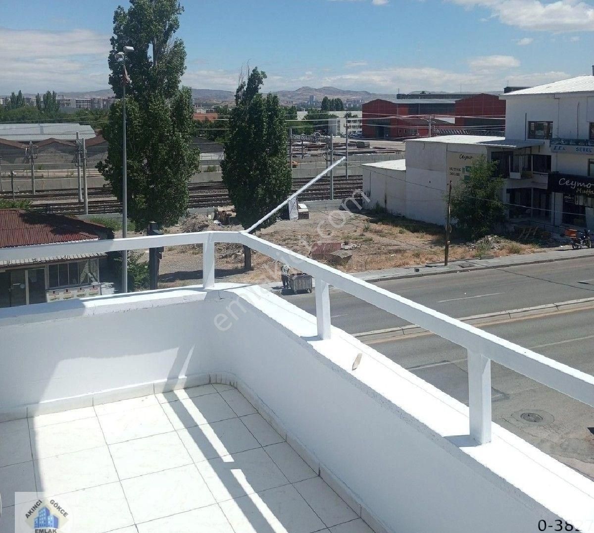 Etimesgut İstasyon Cadde Üzeri Ara Kat Balkonlu 3+1 Daire - Görsel 8