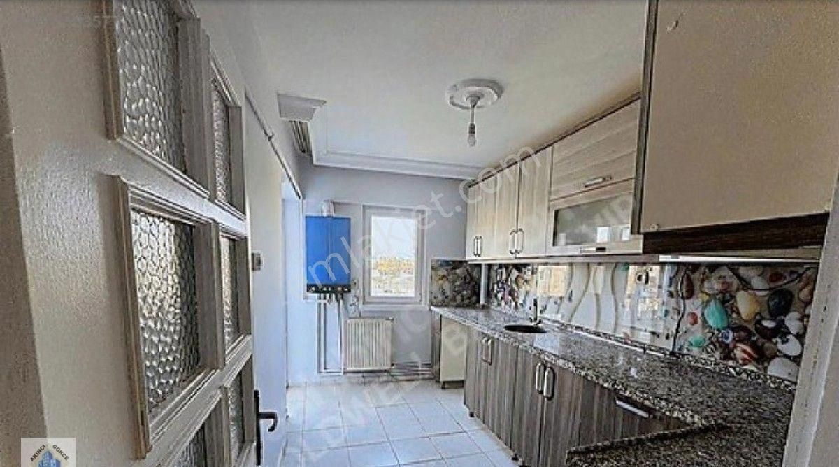 Etimesgut İstasyon Cadde Üzeri Ara Kat Balkonlu 3+1 Daire - Görsel 15