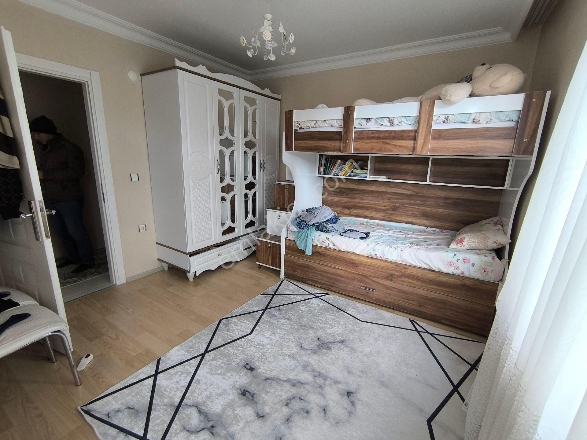 Yenibosna Da 3+1 3,kat Daire Muhammediye Cami Yakını - Görsel 4