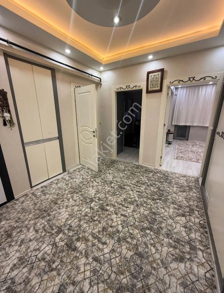 Elçi Gayrimenkul Den İşlek Cadde Üzerinde 3+1 Bakımlı Daire - Görsel 11