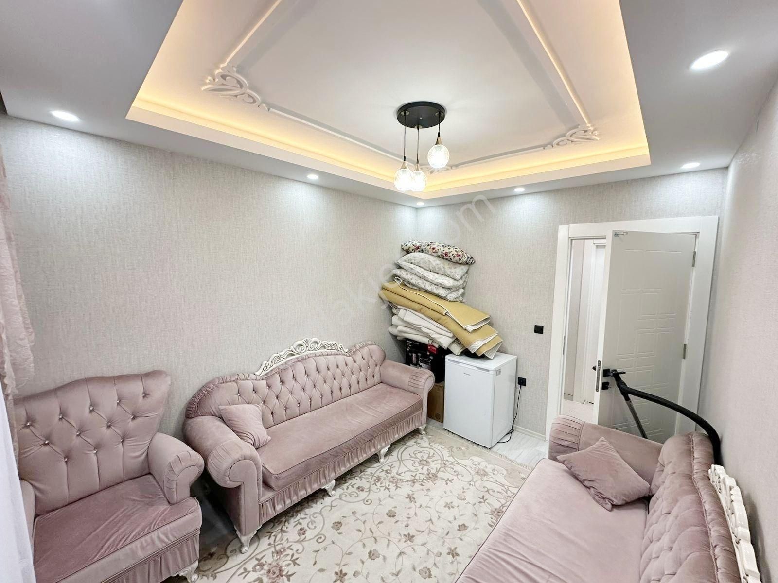 Belkız'da Cadde Üzeri Yemek Odalı Her Şeyi Yapılı Arakat 2.5+1 - Görsel 19