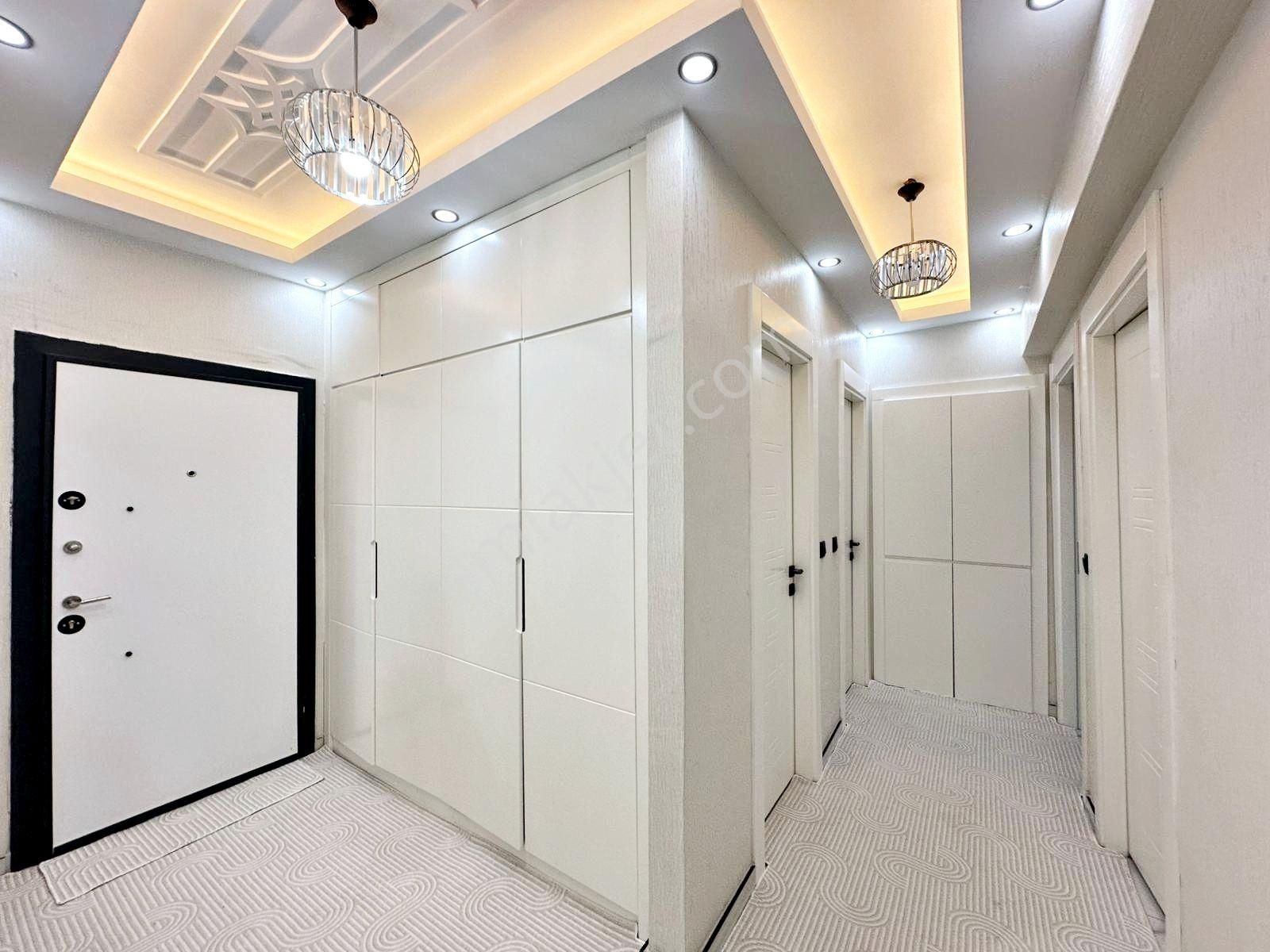 Belkız'da Cadde Üzeri Yemek Odalı Her Şeyi Yapılı Arakat 2.5+1 - Görsel 28