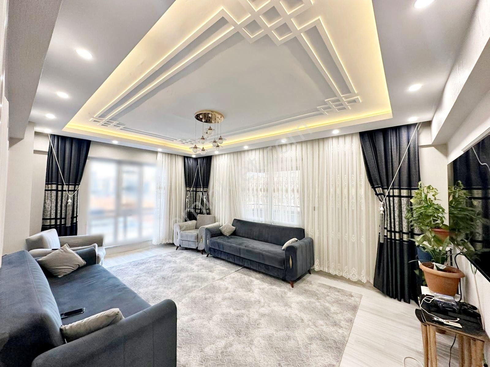 Belkız'da Cadde Üzeri Yemek Odalı Her Şeyi Yapılı Arakat 2.5+1 - Görsel 13