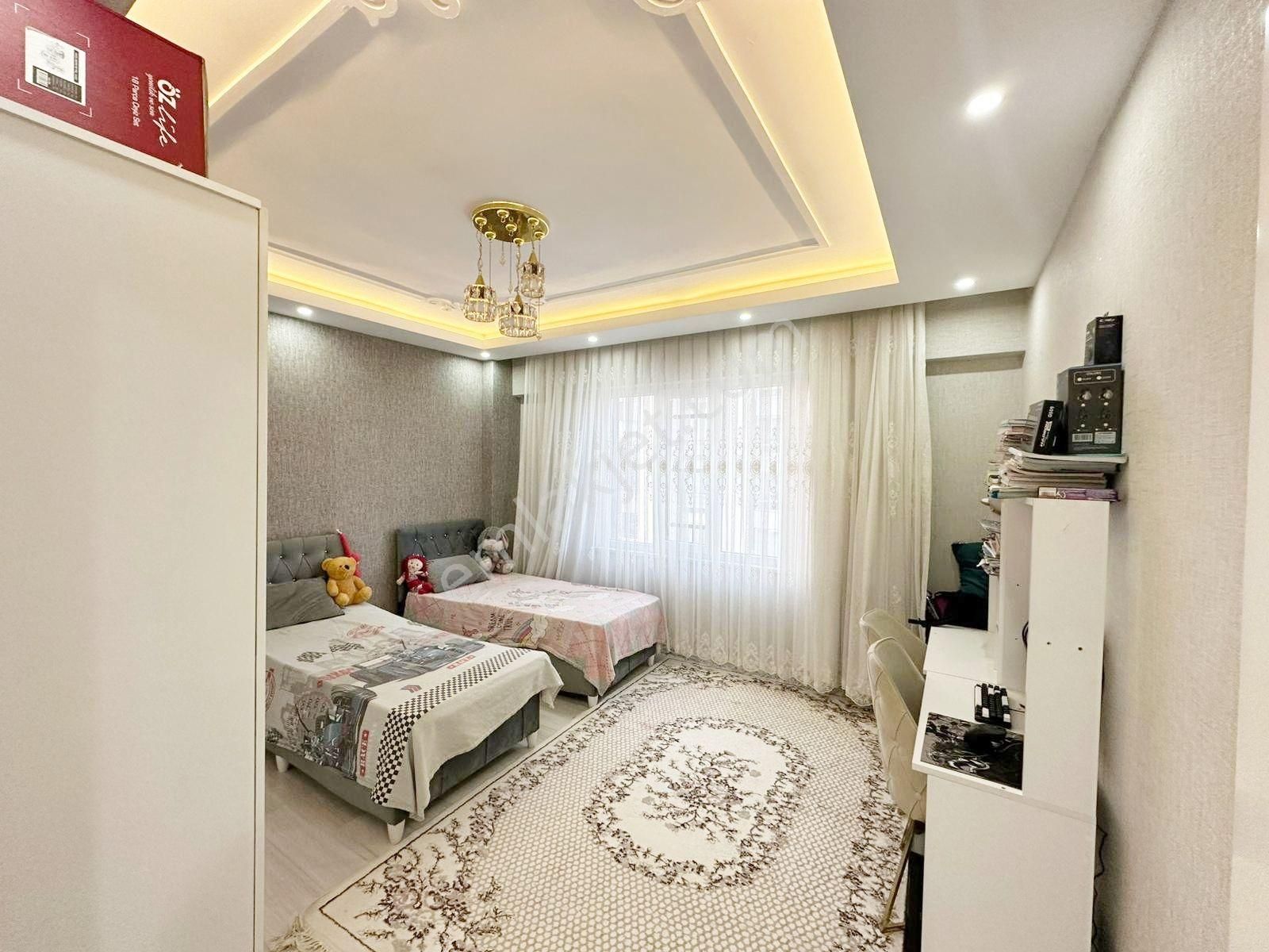 Belkız'da Cadde Üzeri Yemek Odalı Her Şeyi Yapılı Arakat 2.5+1 - Görsel 20