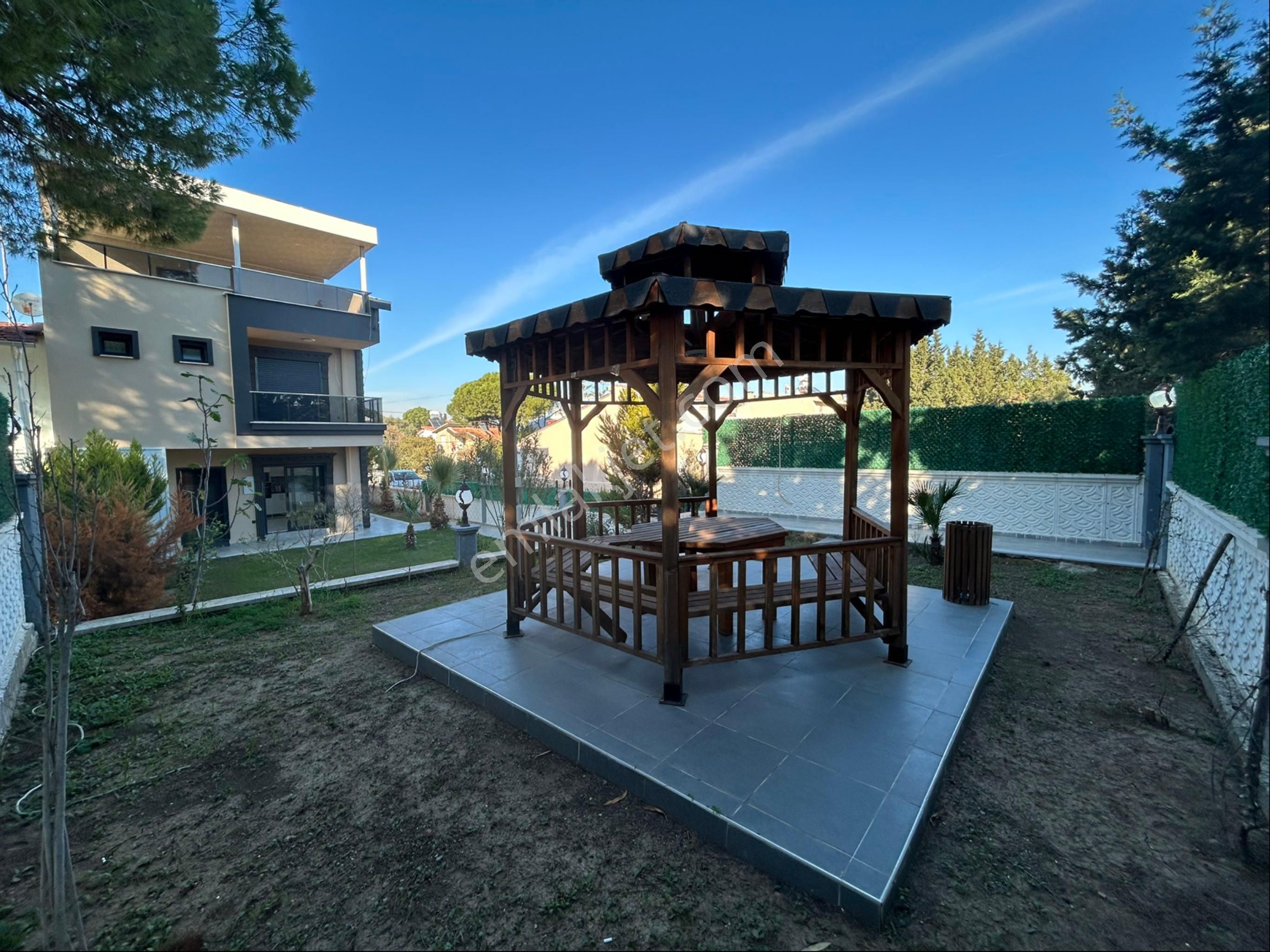 Didimde Sahile 300 Mt Mesafede 4+1 Villa - Görsel 4