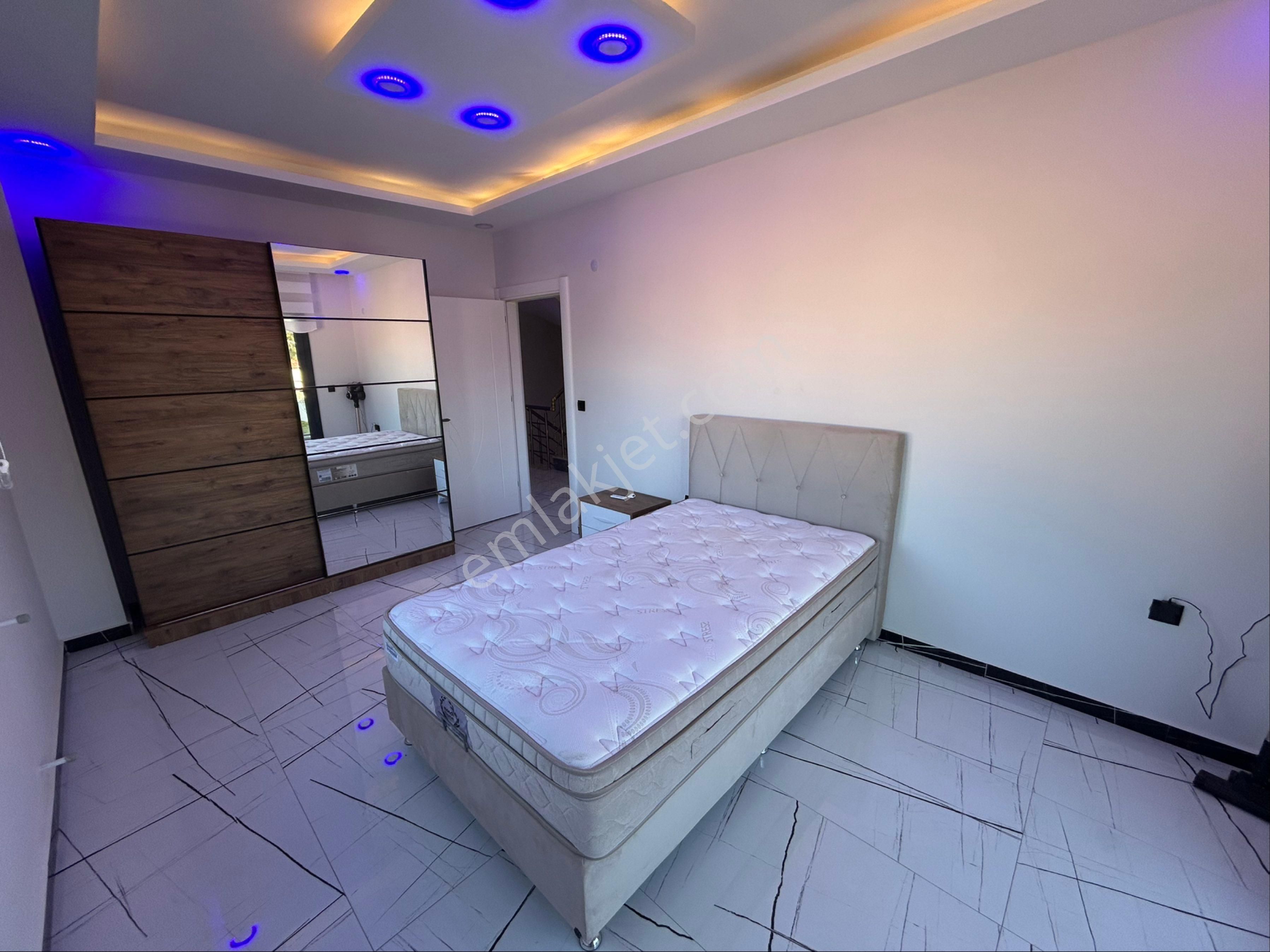 Didimde Sahile 300 Mt Mesafede 4+1 Villa - Görsel 23