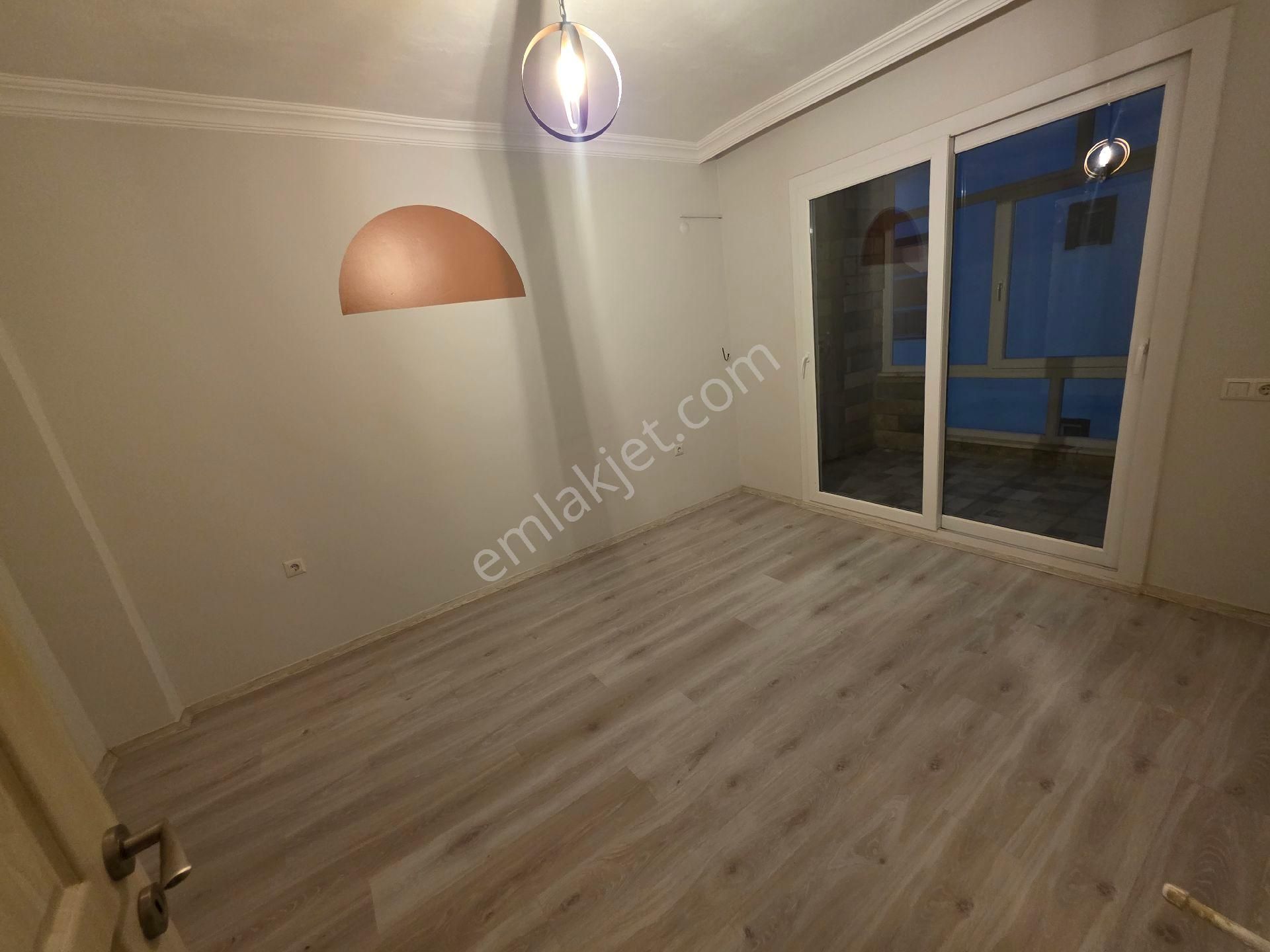 Mumcular Cadde Üzeri Kiralık - Görsel 17