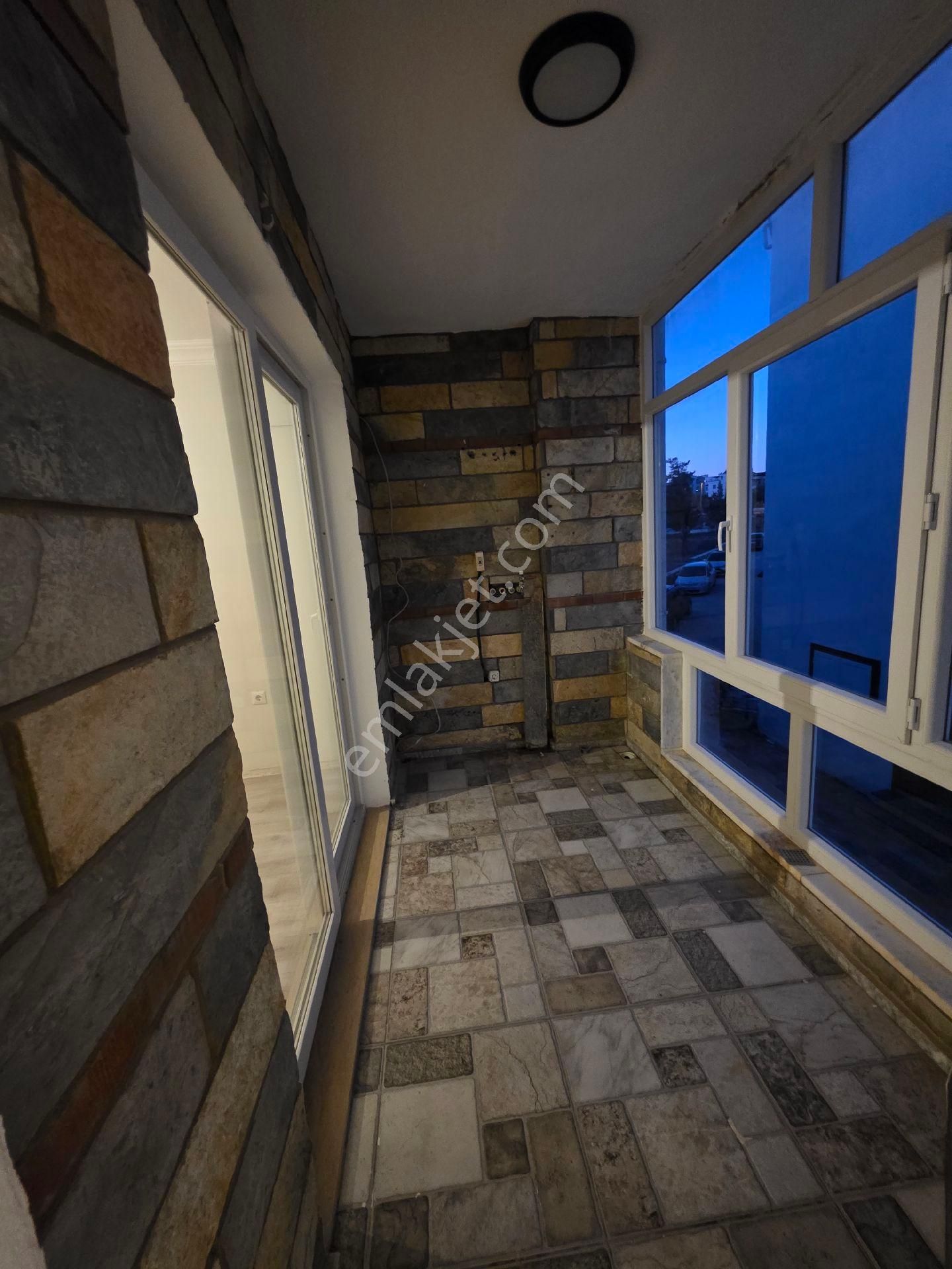 Mumcular Cadde Üzeri Kiralık - Görsel 21