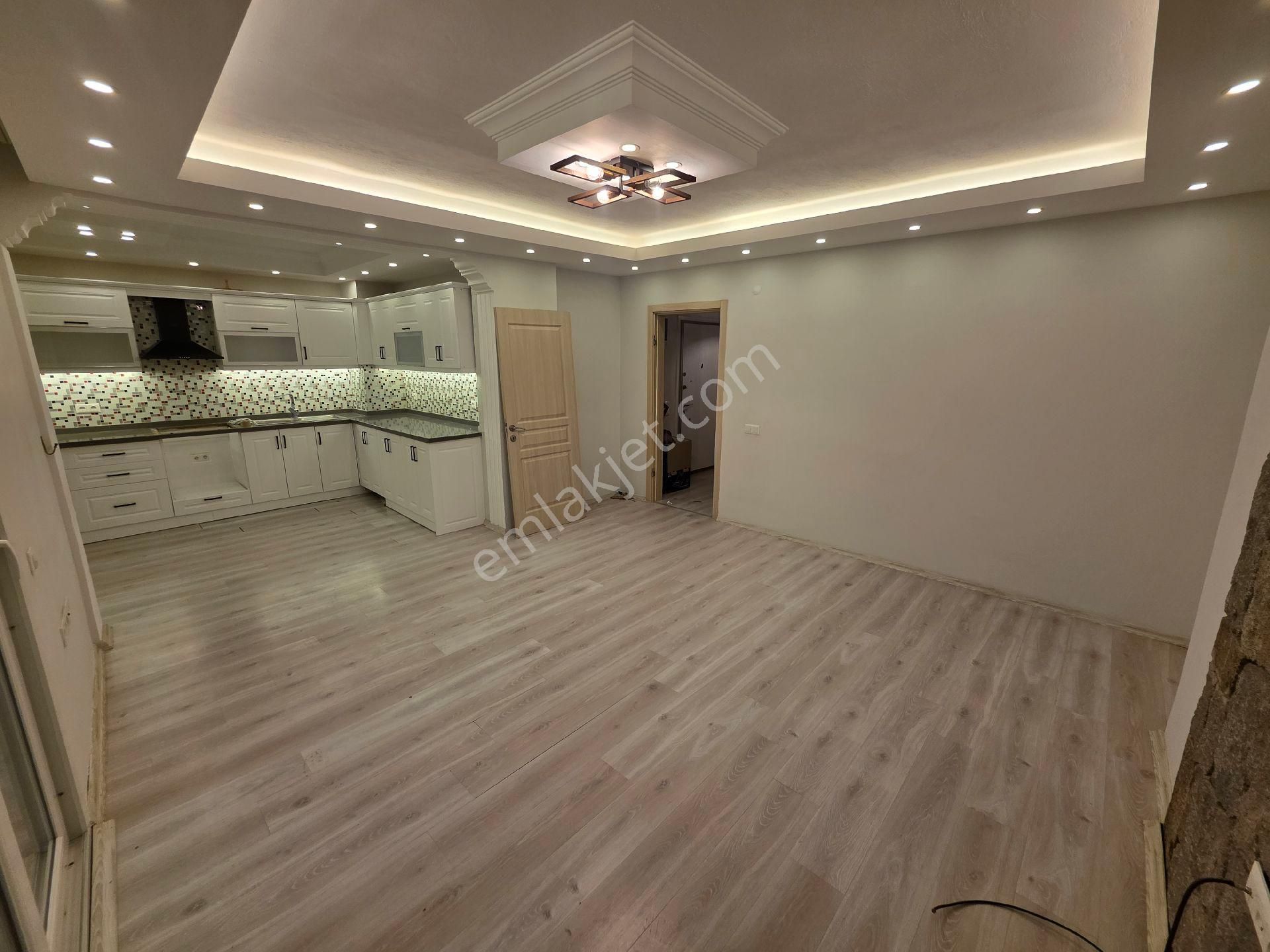 Mumcular Cadde Üzeri Kiralık - Görsel 13