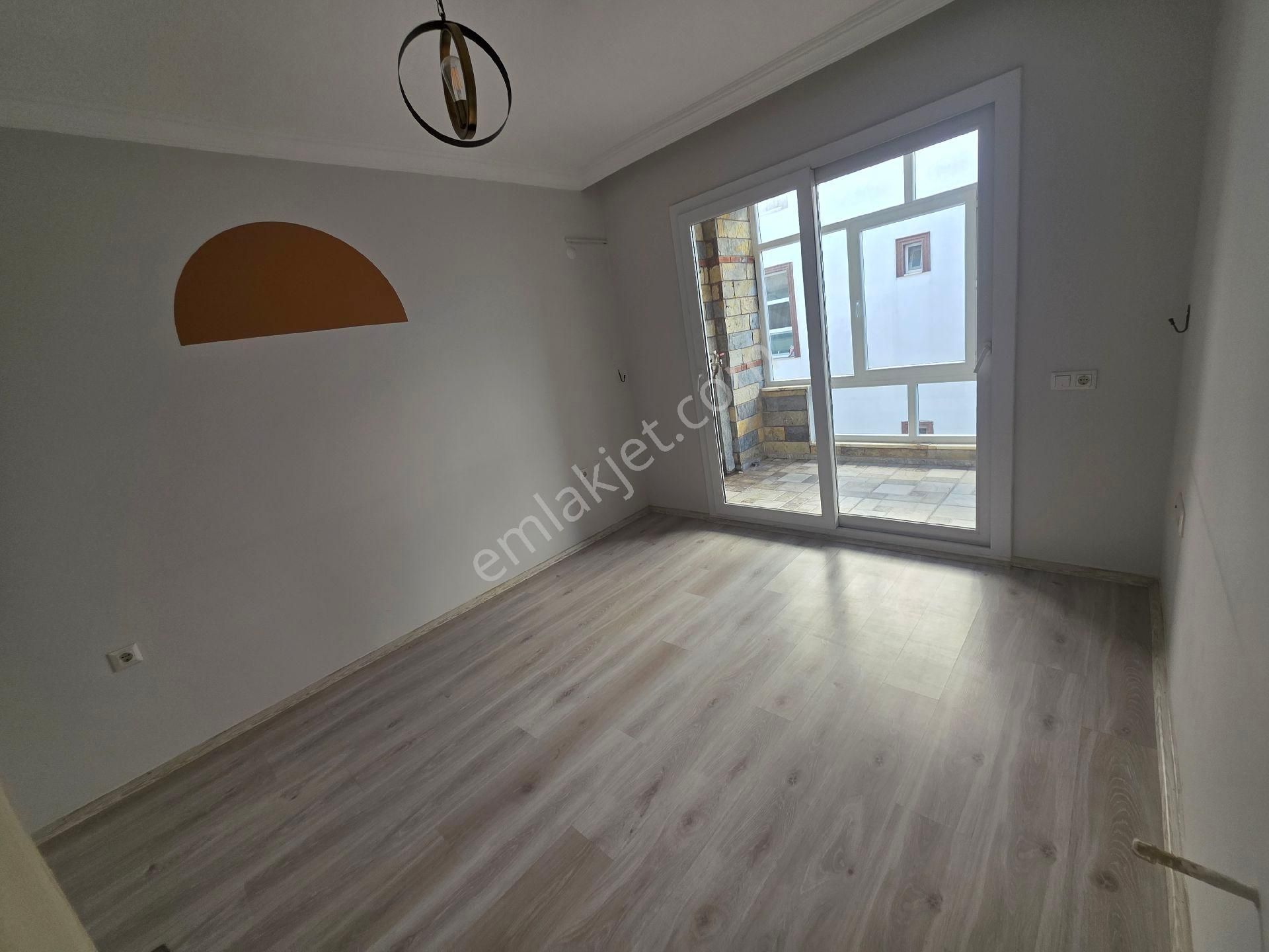 Mumcular Cadde Üzeri Kiralık - Görsel 7