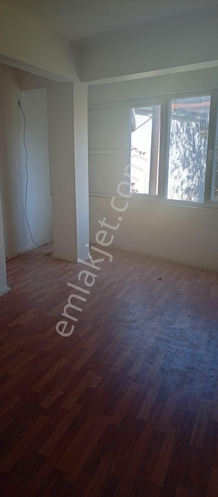 Urla Camiatik Mahallesinde Satılık Müstakil Ev - Görsel 4