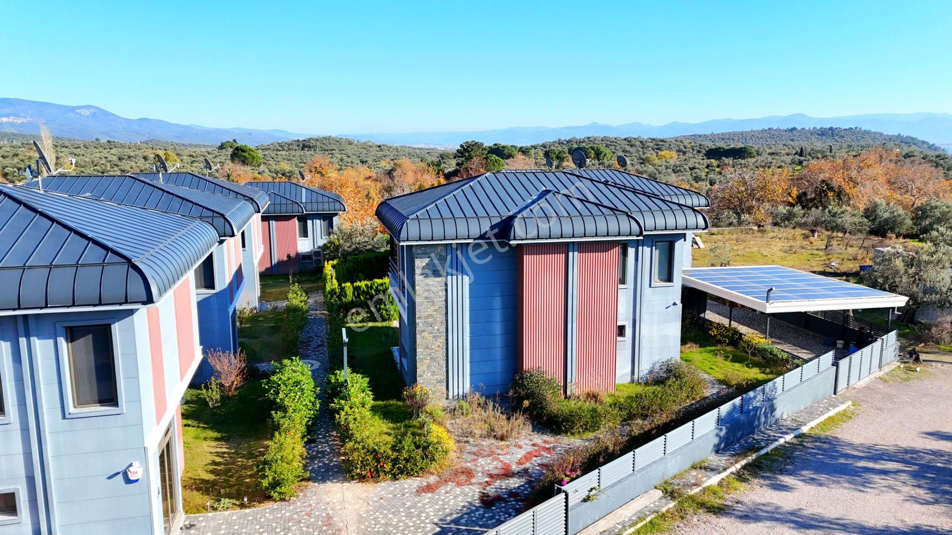 Vahdet'ten Gürede Cennetten Bir Köşe Havuzlu Lüks Tasarım Villa - Görsel 10