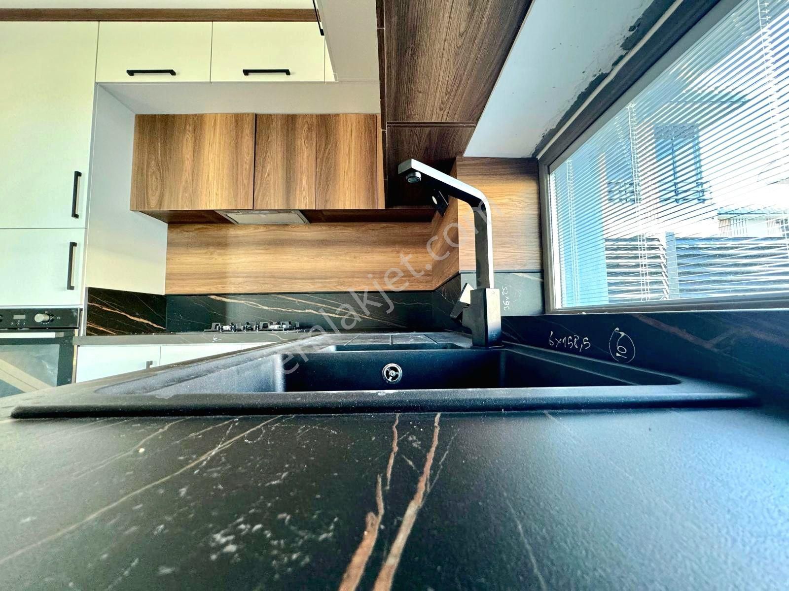 Vahdet'ten Gürede Cennetten Bir Köşe Havuzlu Lüks Tasarım Villa - Görsel 23