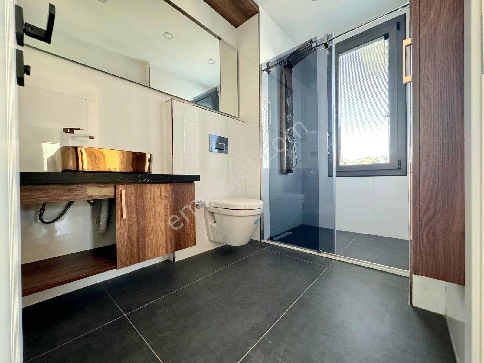 Vahdet'ten Gürede Cennetten Bir Köşe Havuzlu Lüks Tasarım Villa - Görsel 33