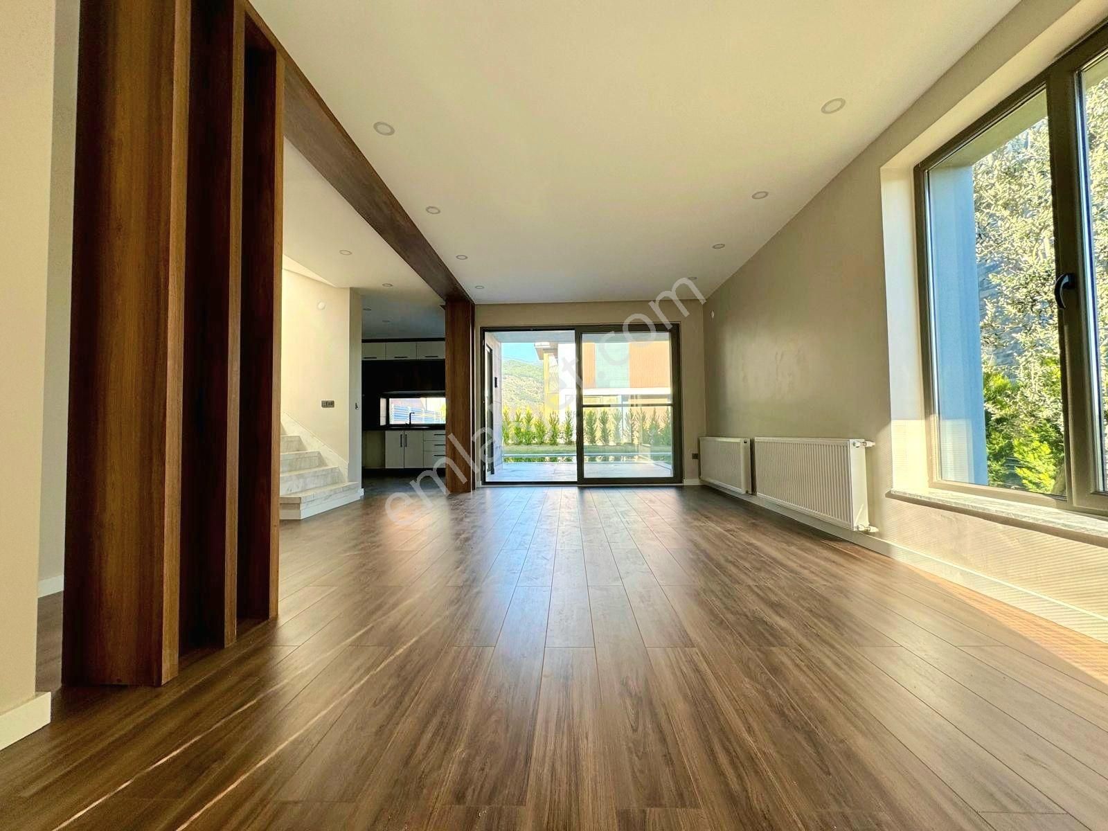 Vahdet'ten Gürede Cennetten Bir Köşe Havuzlu Lüks Tasarım Villa - Görsel 35