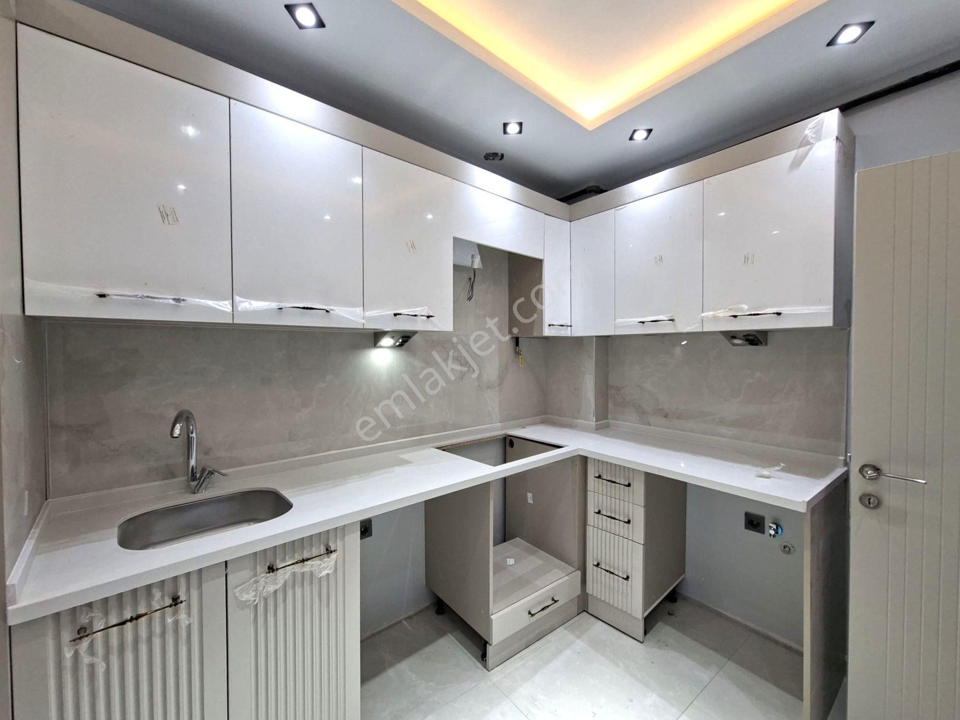 Recep Ümit'ten Şarhöyük'te Satılık Büyük Park Manzaralı Özel Garajlı 2+1 Sıfır Lüx Daireler. - Görsel 1