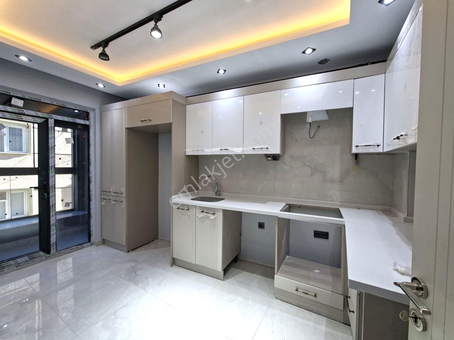 Recep Ümit'ten Şarhöyük'te Satılık Büyük Park Manzaralı Özel Garajlı 2+1 Sıfır Lüx Daireler. - Görsel 2