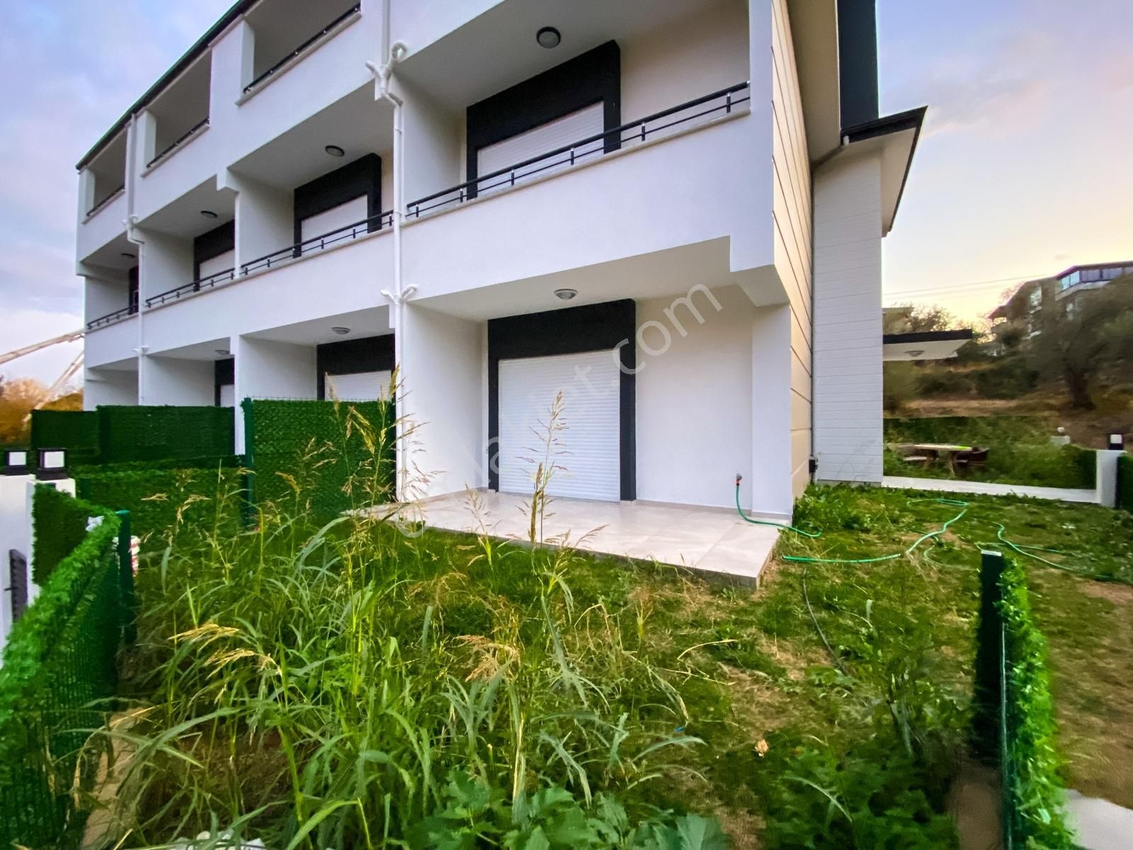 Kerim'den Fırsat! Güre Satılık Müstakil Bahçeli Sıfır 3+1 Villa