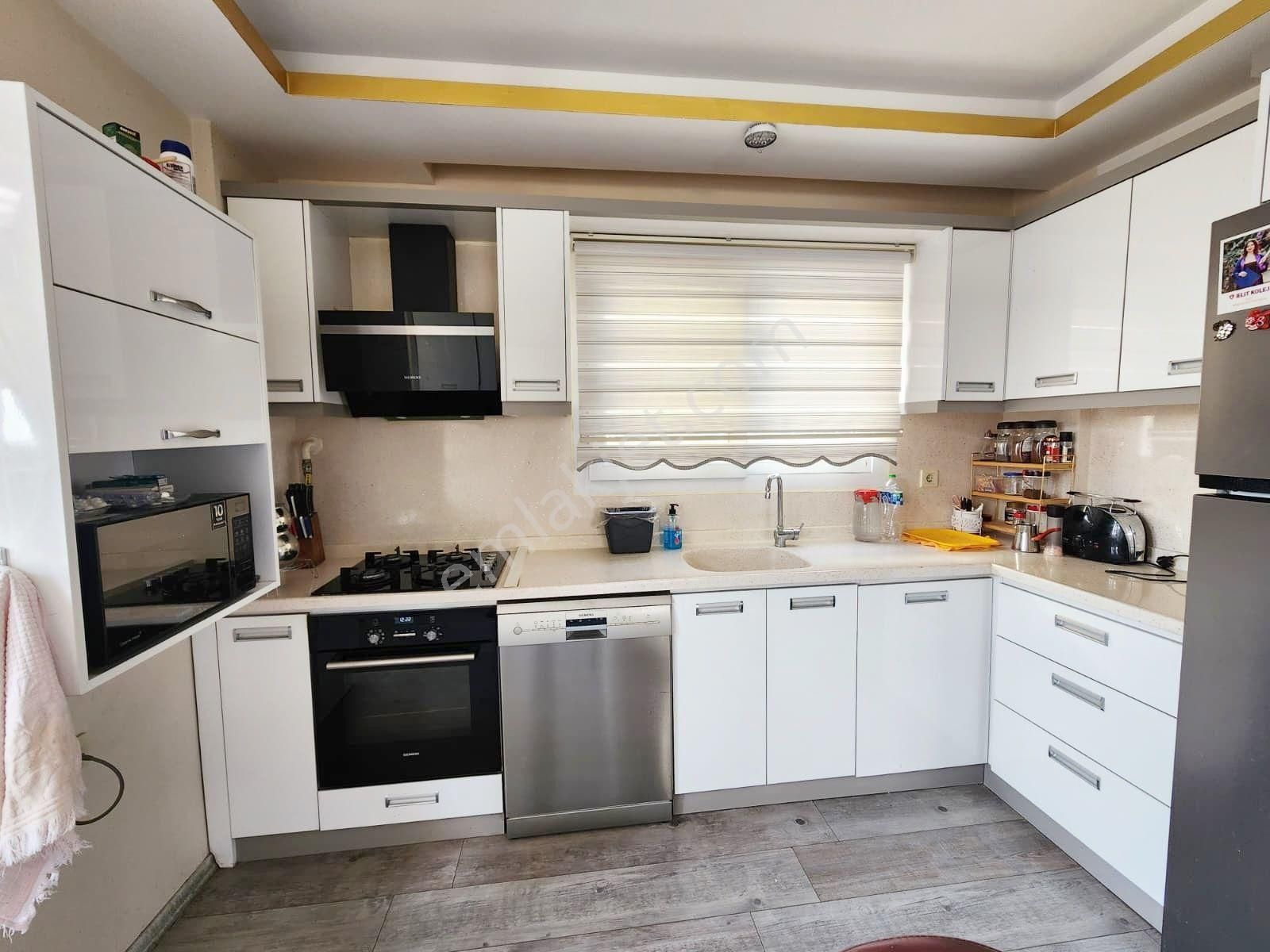 ░_*arcıty*_░den Kocavilayet'te Bahçe Ve Teraslı 3+1 *tribleks* - Görsel 9