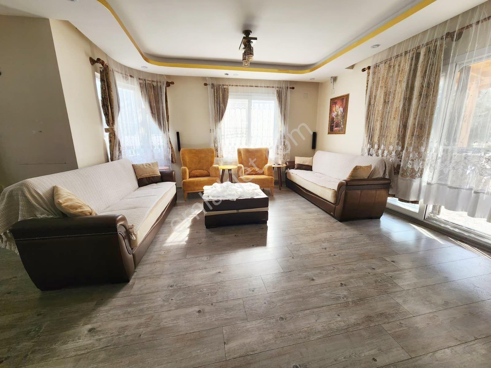 ░_*arcıty*_░den Kocavilayet'te Bahçe Ve Teraslı 3+1 *tribleks* - Görsel 3