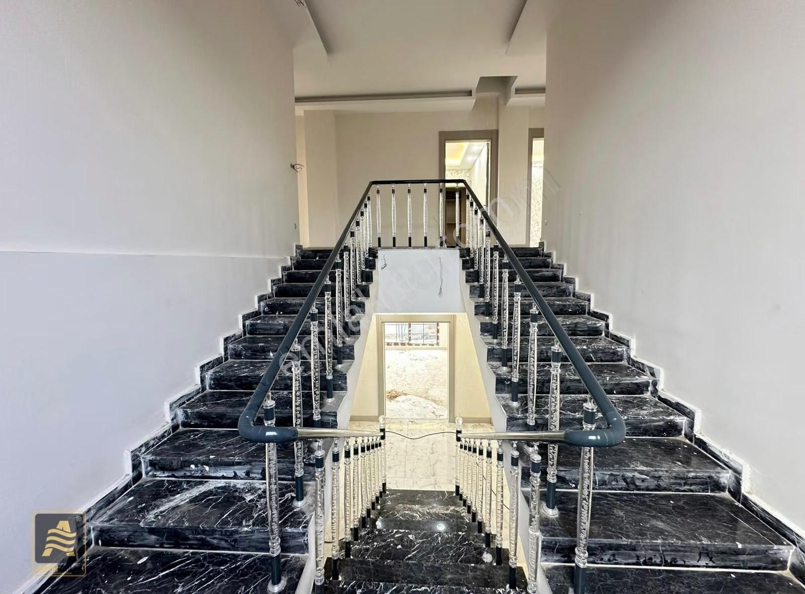 Diyarbakır Yenişehir 450 Evlerde Satılık Ultra Lüx 5.5 +1 Villa - Görsel 25