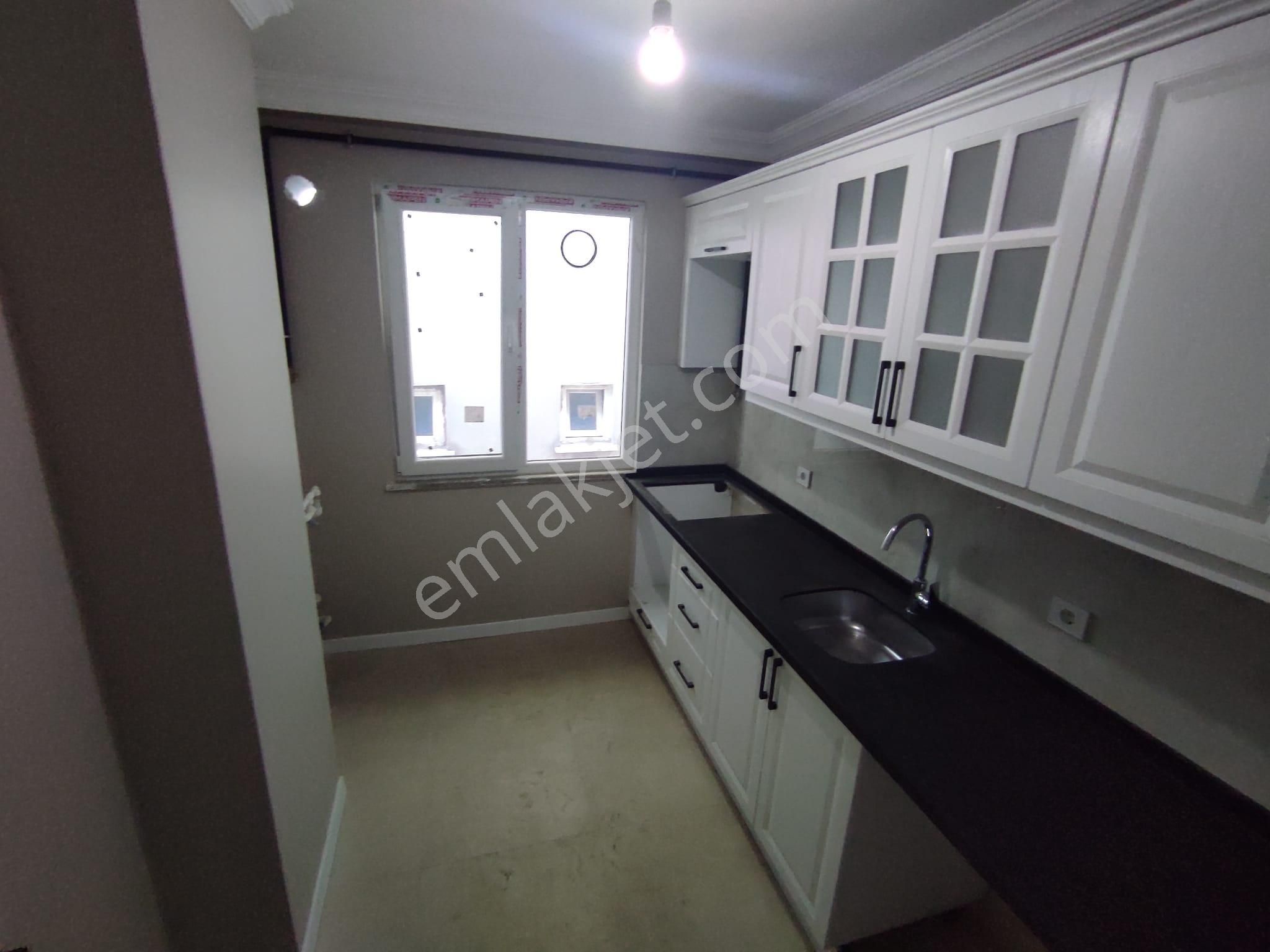 Demokrasi Caddesi Metroya Yakın Asansörlü 3+1 Üst Dubleks - Görsel 17