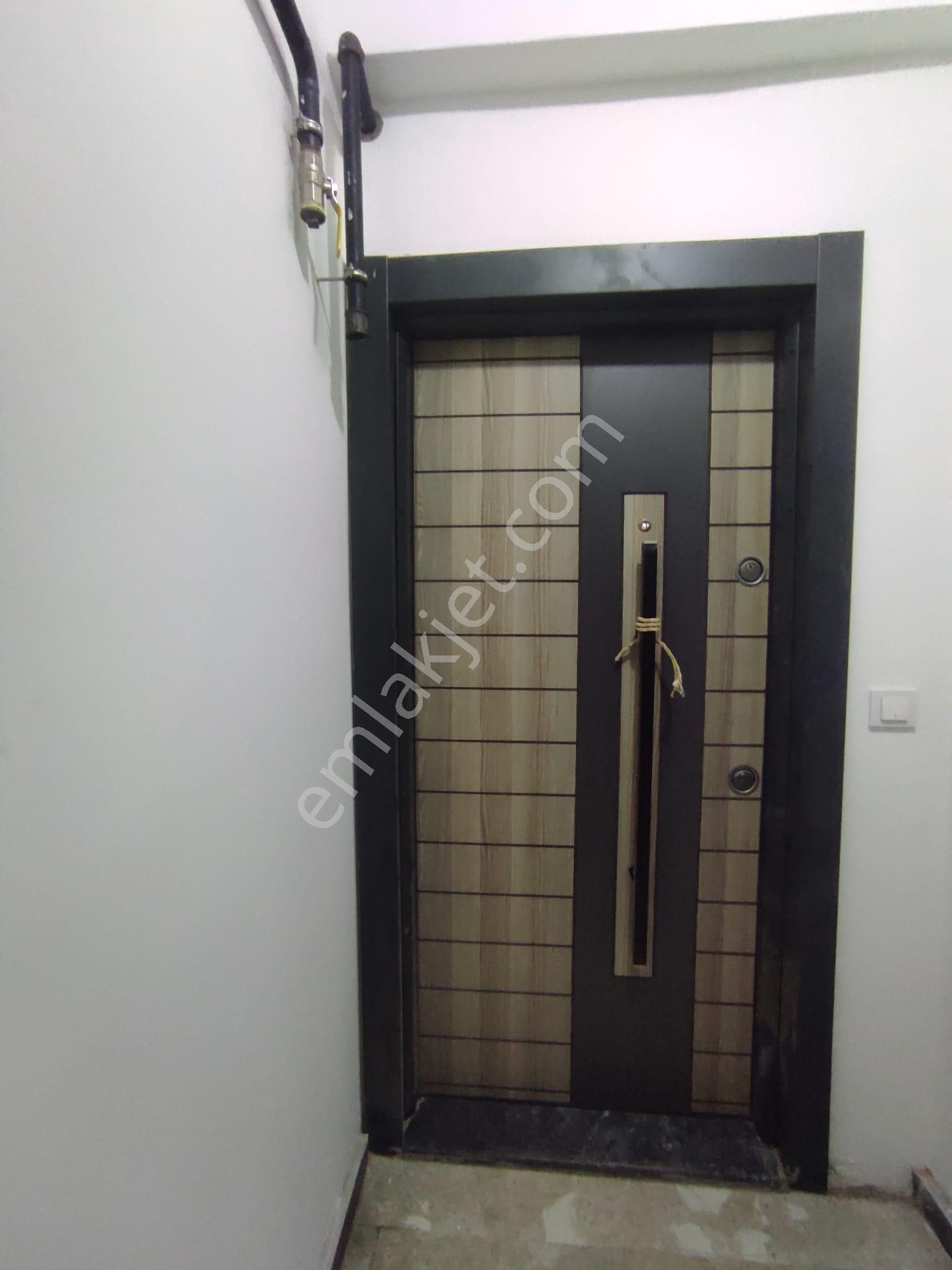 Demokrasi Caddesi Metroya Yakın Asansörlü 3+1 Üst Dubleks - Görsel 5