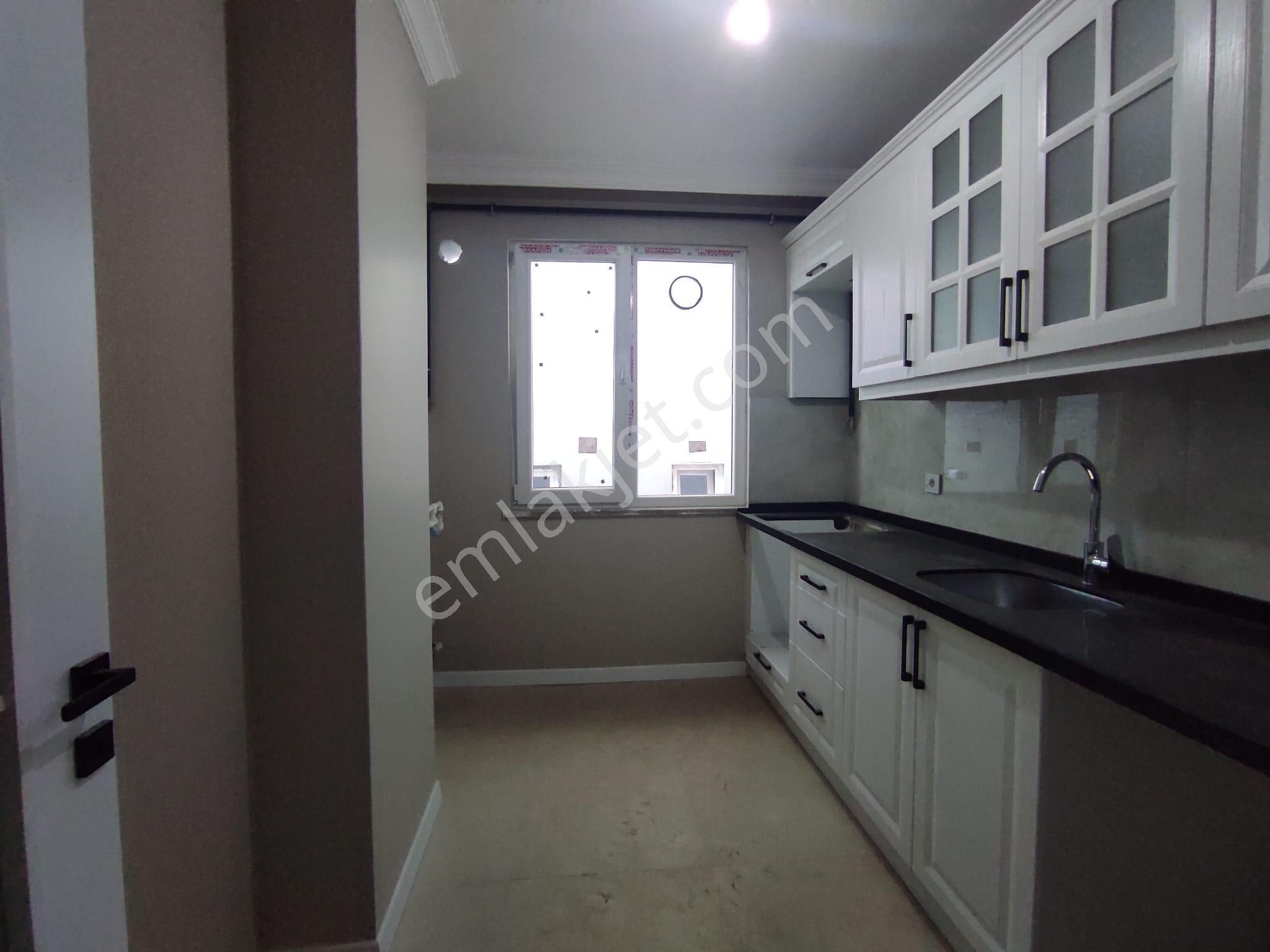 Demokrasi Caddesi Metroya Yakın Asansörlü 3+1 Üst Dubleks - Görsel 16