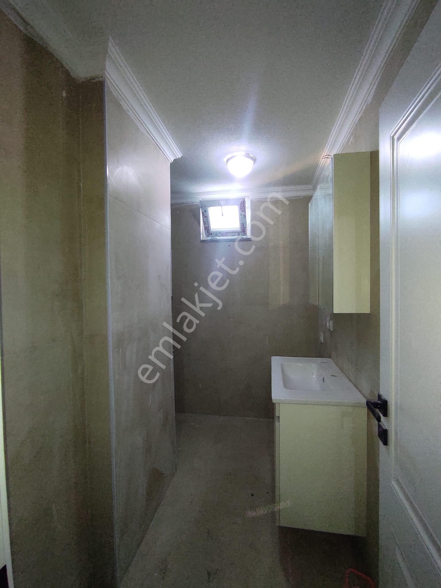 Demokrasi Caddesi Metroya Yakın Asansörlü 3+1 Üst Dubleks - Görsel 24