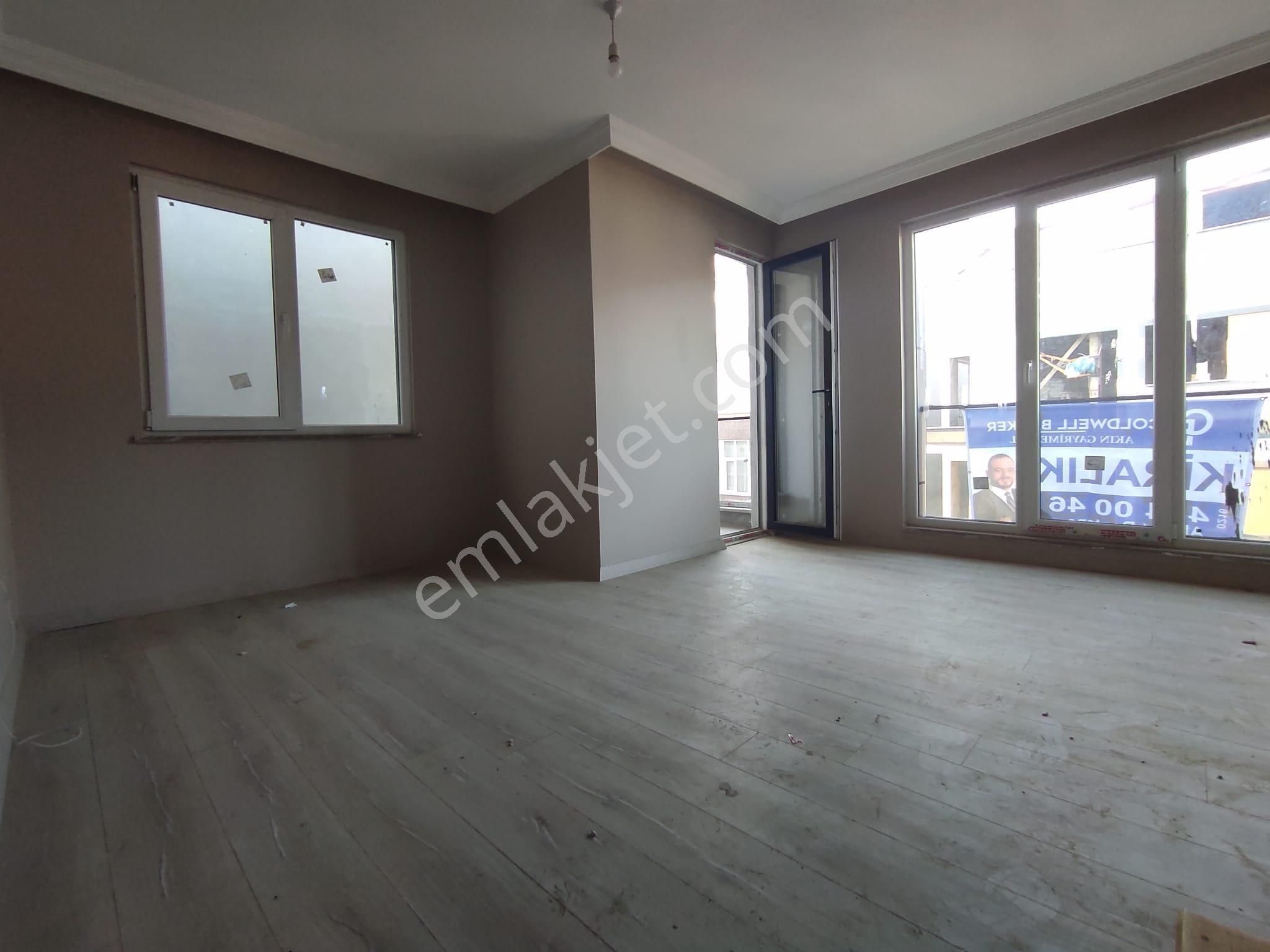 Demokrasi Caddesi Metroya Yakın Asansörlü 3+1 Üst Dubleks - Görsel 11