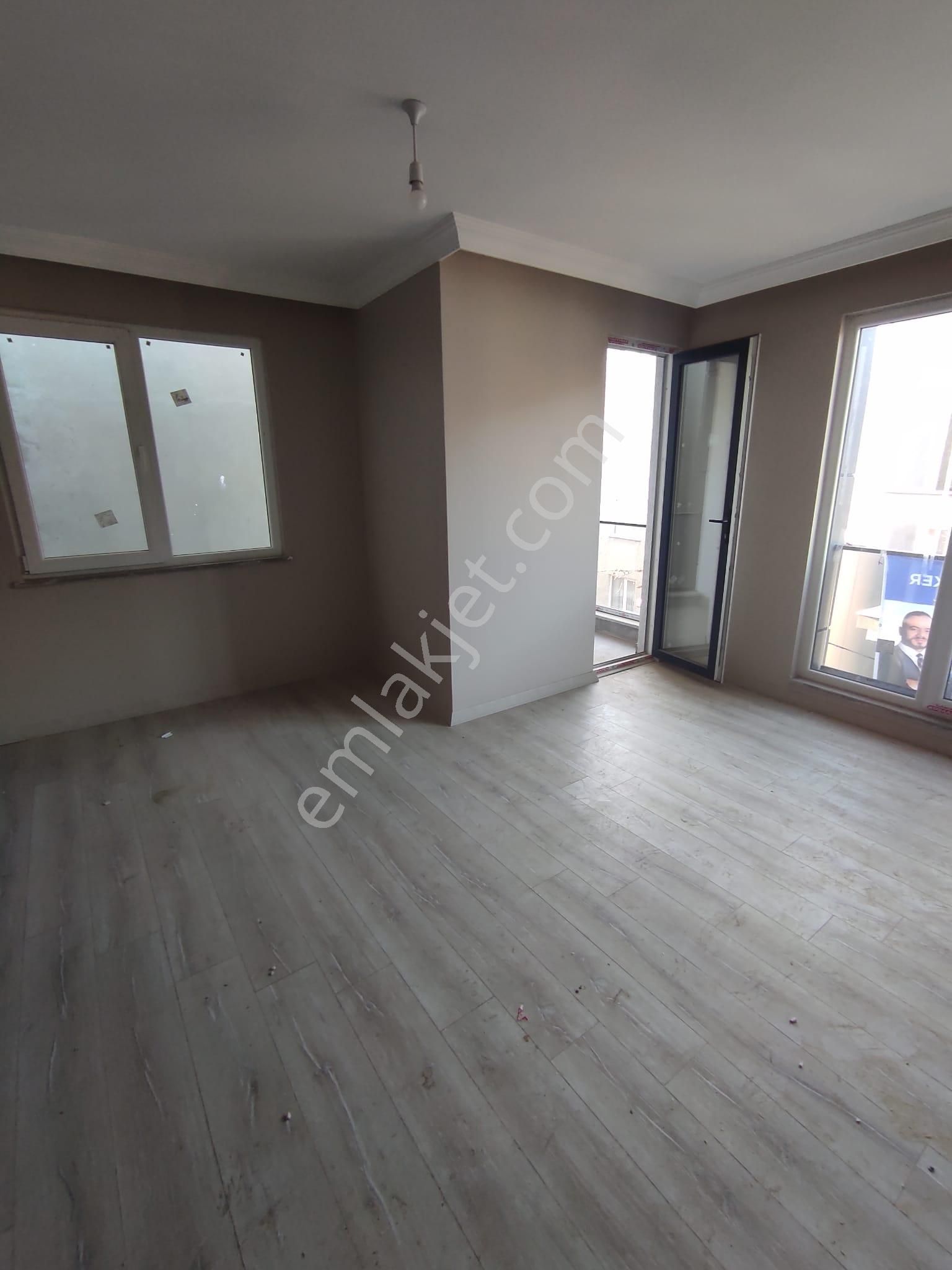 Demokrasi Caddesi Metroya Yakın Asansörlü 3+1 Üst Dubleks - Görsel 10