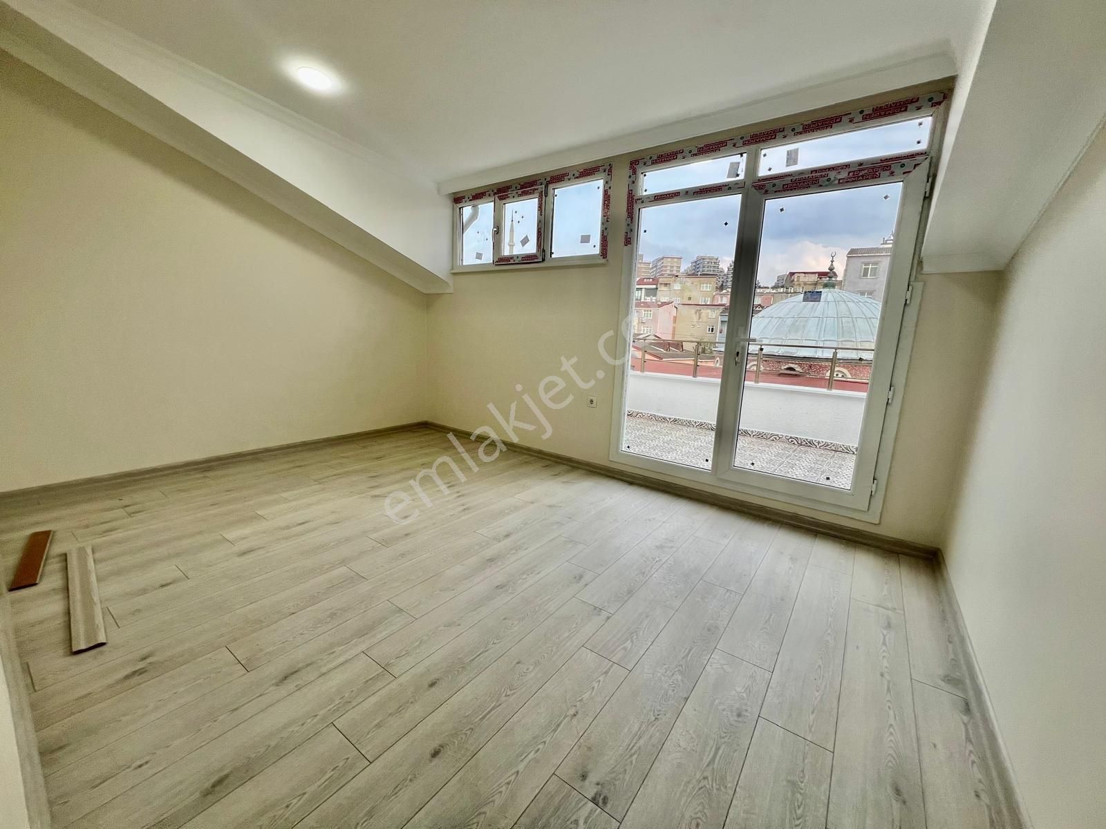 İmren Gayrimenkulden Söğütlüçeşme Mh.'sinde Satılık Lüks Yapım 4+2 235 M2 Sıfır Dubleks - Görsel 22